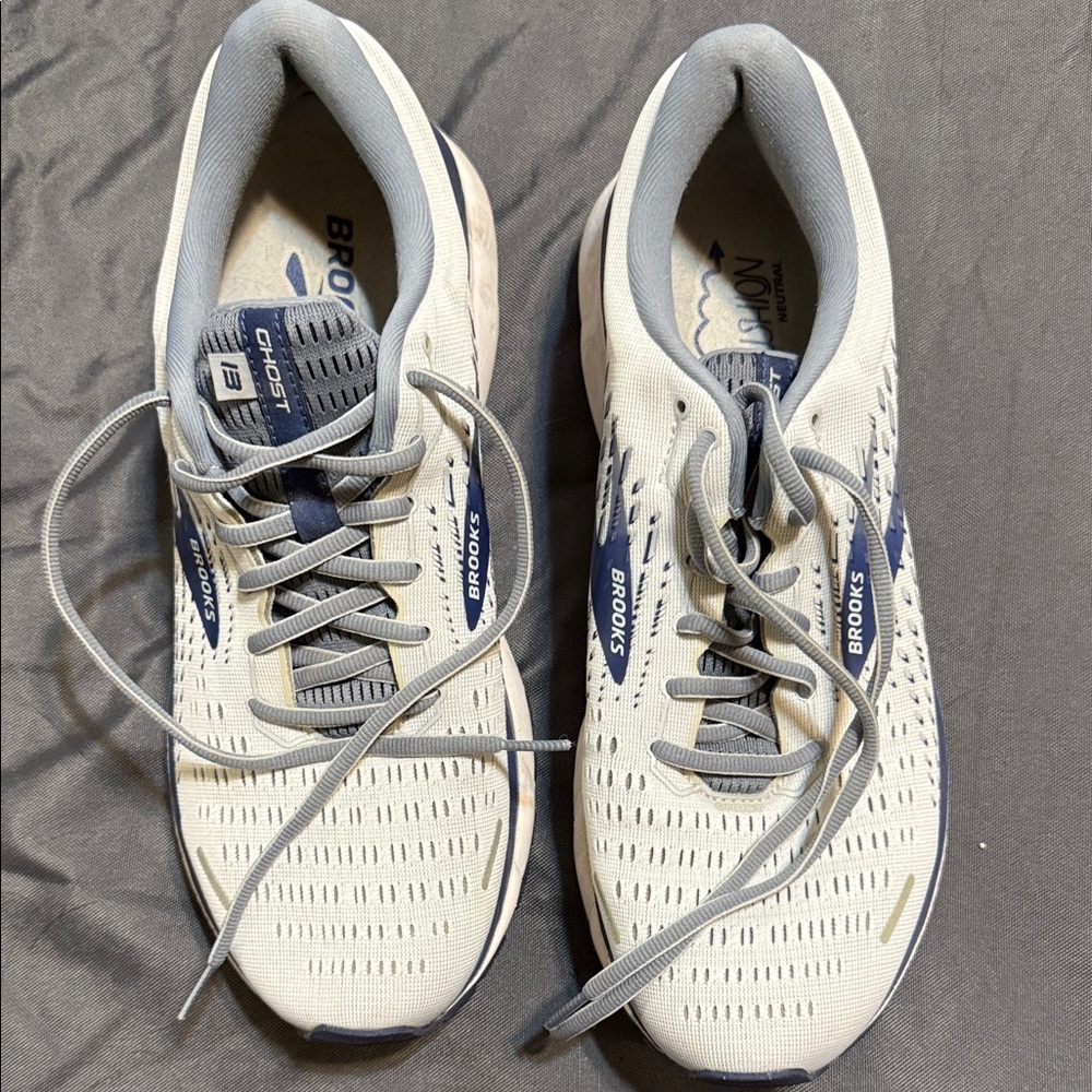 Brooks Men's White and Blue Ghost 13 Shoes